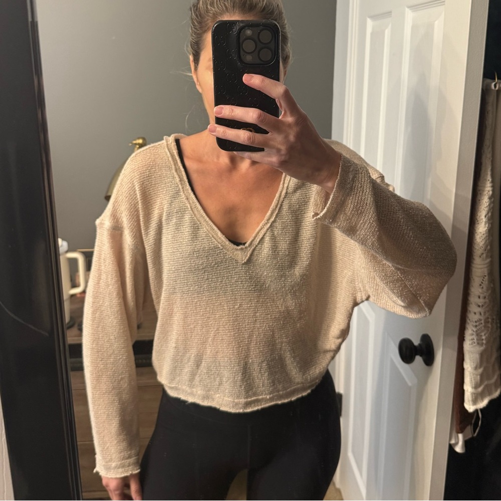 Urban Outfitters Knit V Neck Sweater - Picture 5 of 5
